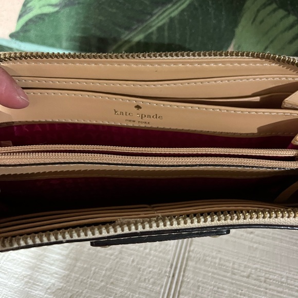 Kate Spade wallet - Picture 2 of 3